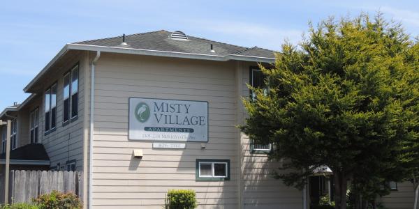Front view of Misty Village Apartments in McKinleyville California